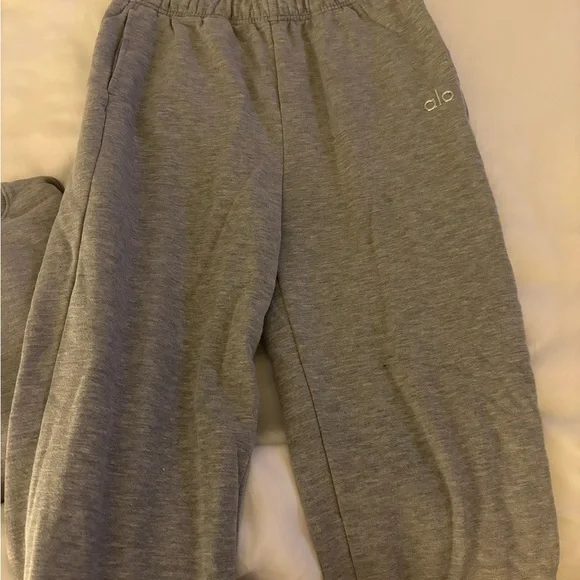 ALO Accolade sweatsuit in athletic heather grey - Picture 5 of 9